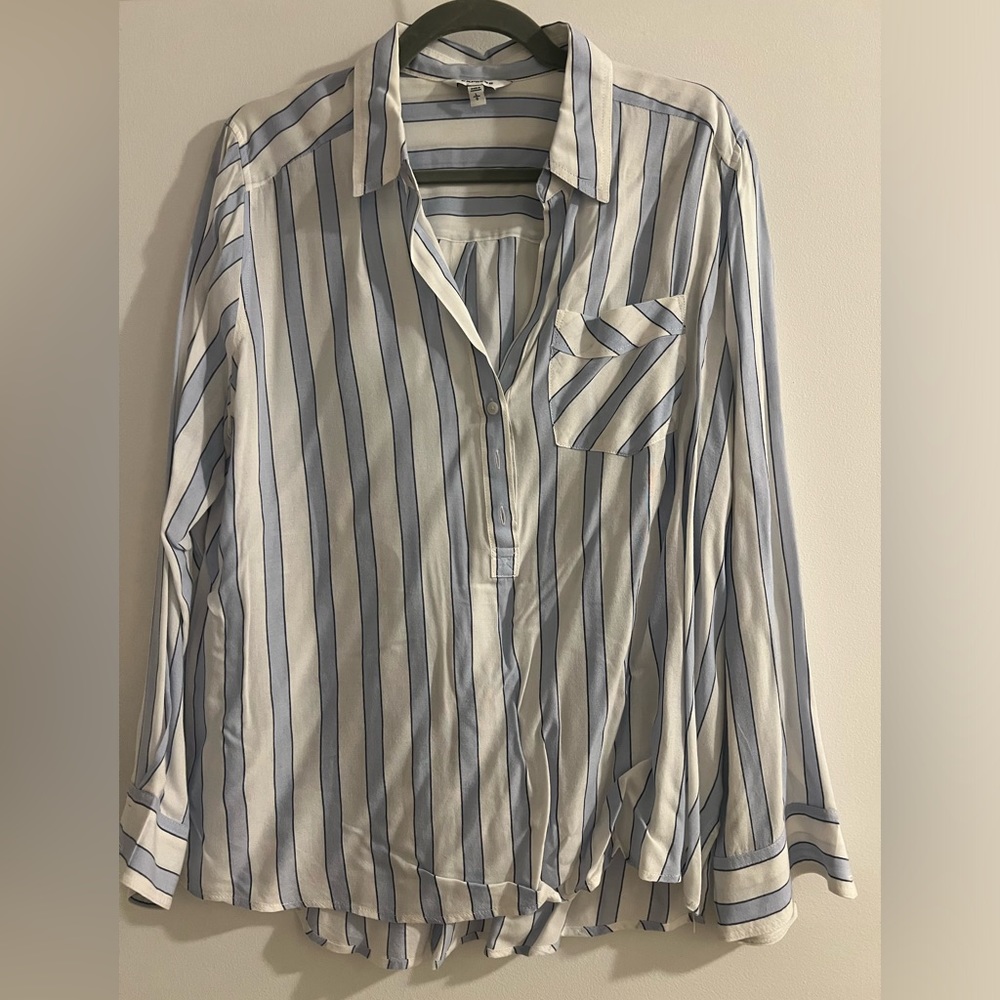 Express Womens size L blouse, light blue/white stripped pullover